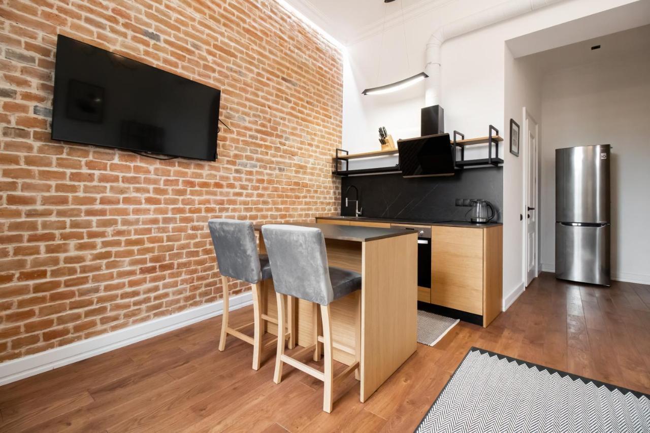 Seveneleven Apartments Chernivtsi Luaran gambar