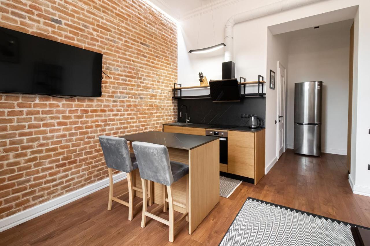 Seveneleven Apartments Chernivtsi Luaran gambar