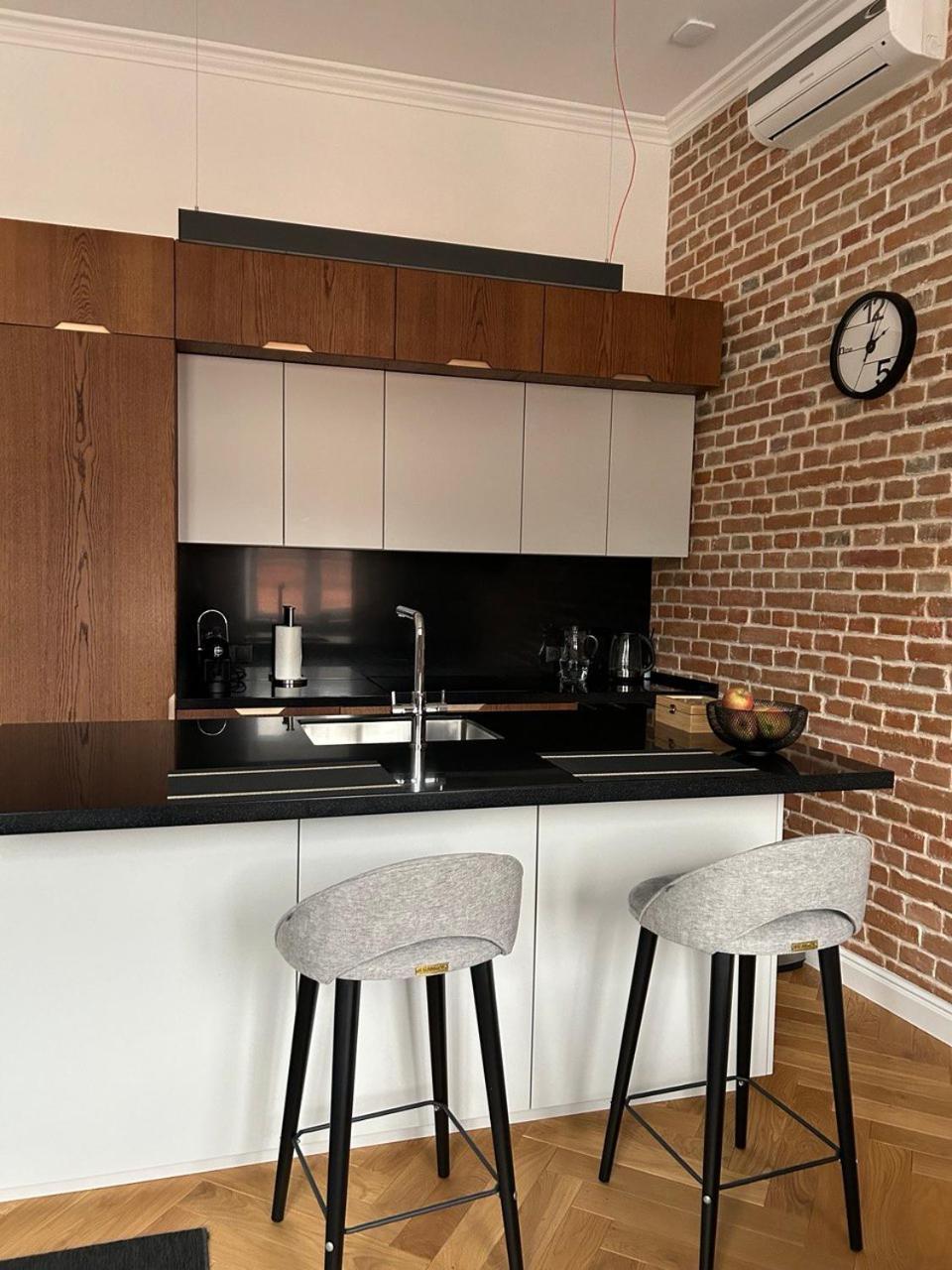 Seveneleven Apartments Chernivtsi Luaran gambar