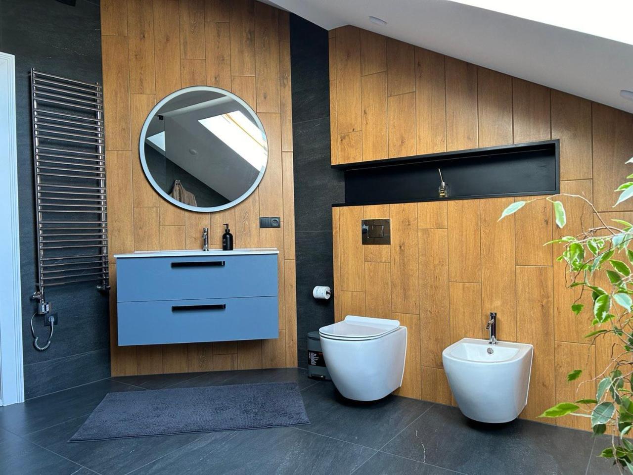 Seveneleven Apartments Chernivtsi Luaran gambar