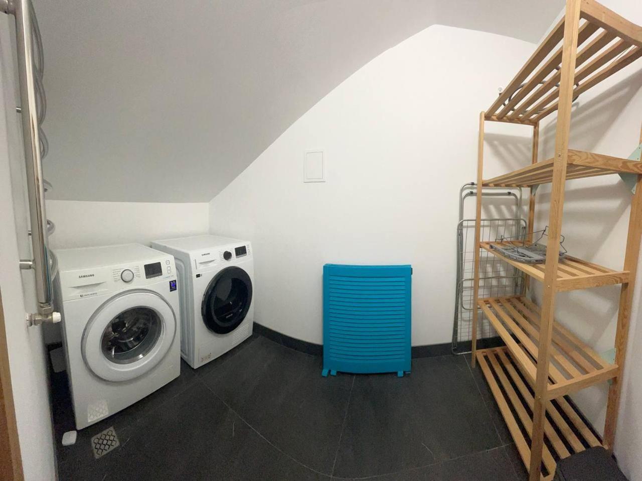 Seveneleven Apartments Chernivtsi Luaran gambar